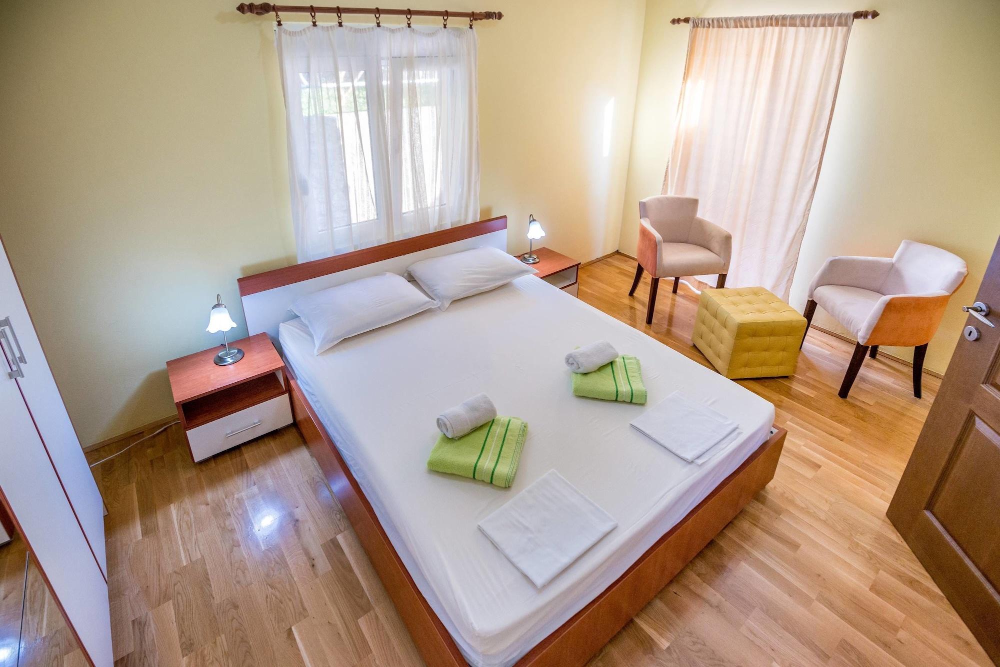 Apartments Ivardic Котор Екстериор снимка