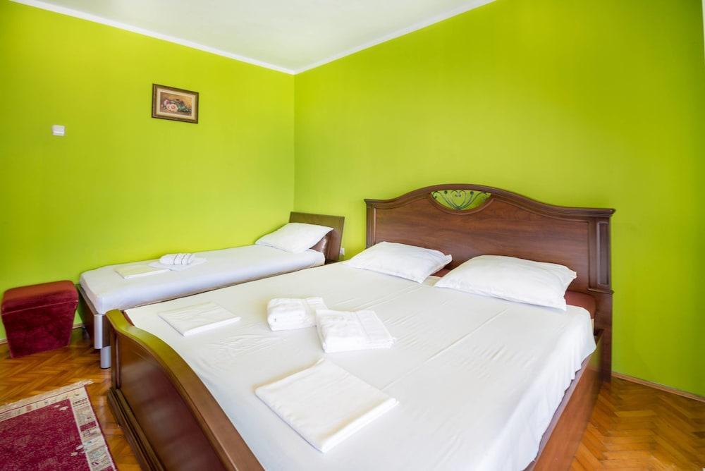 Apartments Ivardic Котор Екстериор снимка